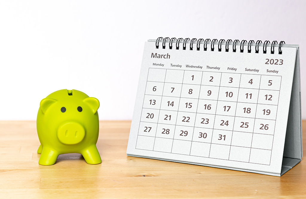 Piggy Bank & Calander